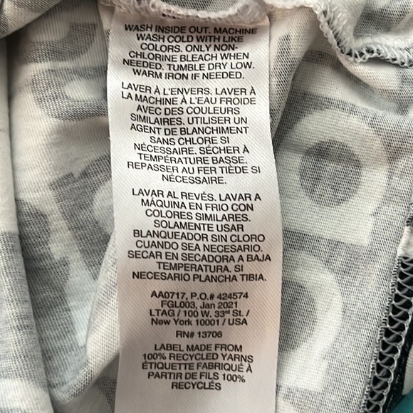 adidas Logo ALL OVER Black and White Print Tee Shirt - Picture 13 of 13